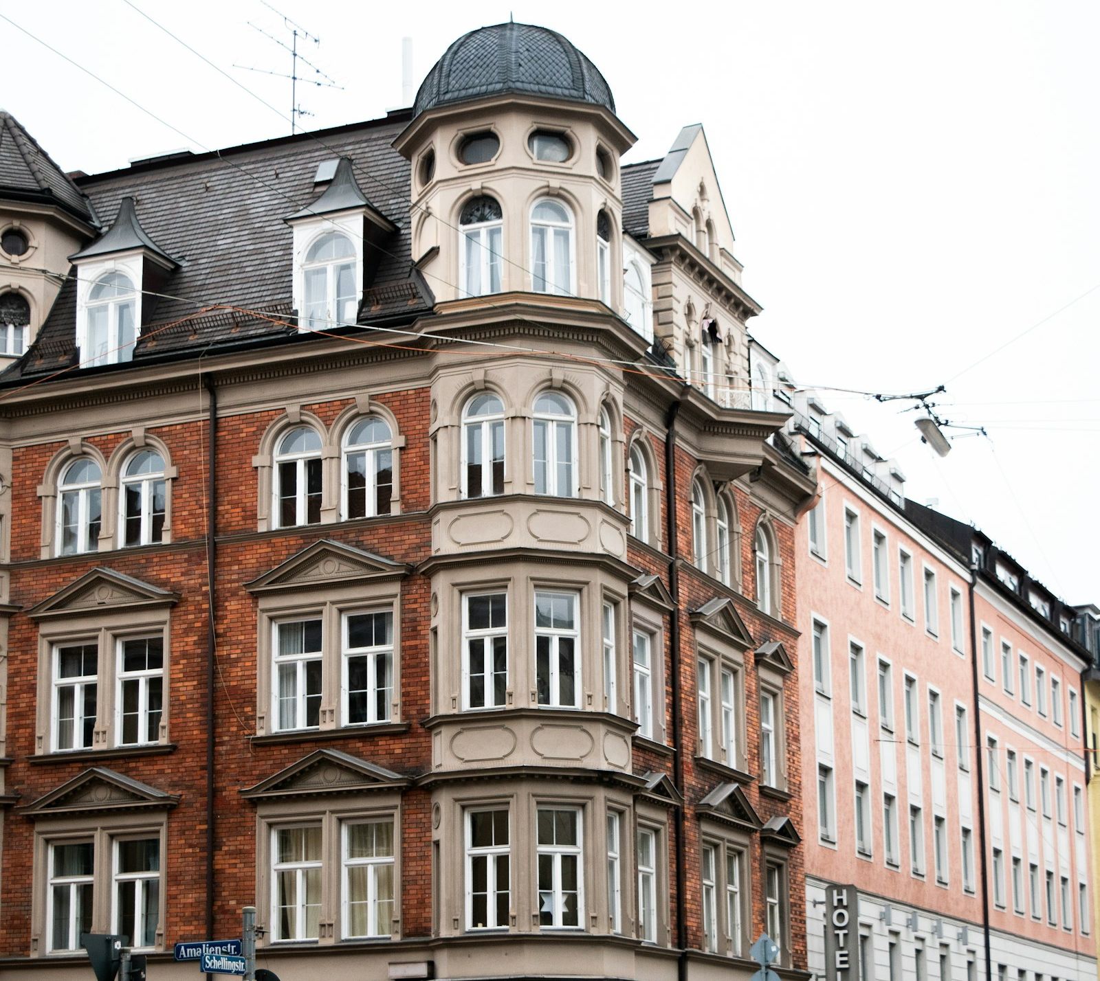 Gründerzeit-Eckhaus in München